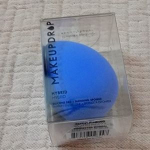 Makeupdrop Hybrid Silicon Pad and Blending Sponge